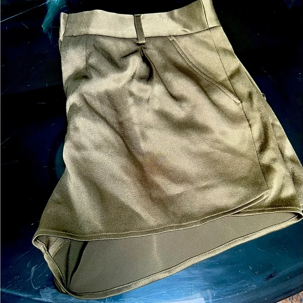 Alice & Olivia Silk shorts - Picture 3 of 4